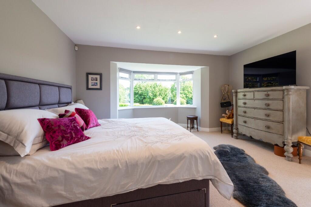 Principal bedroom