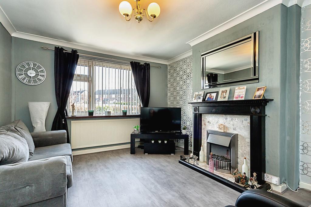 Living Room/Bedroom