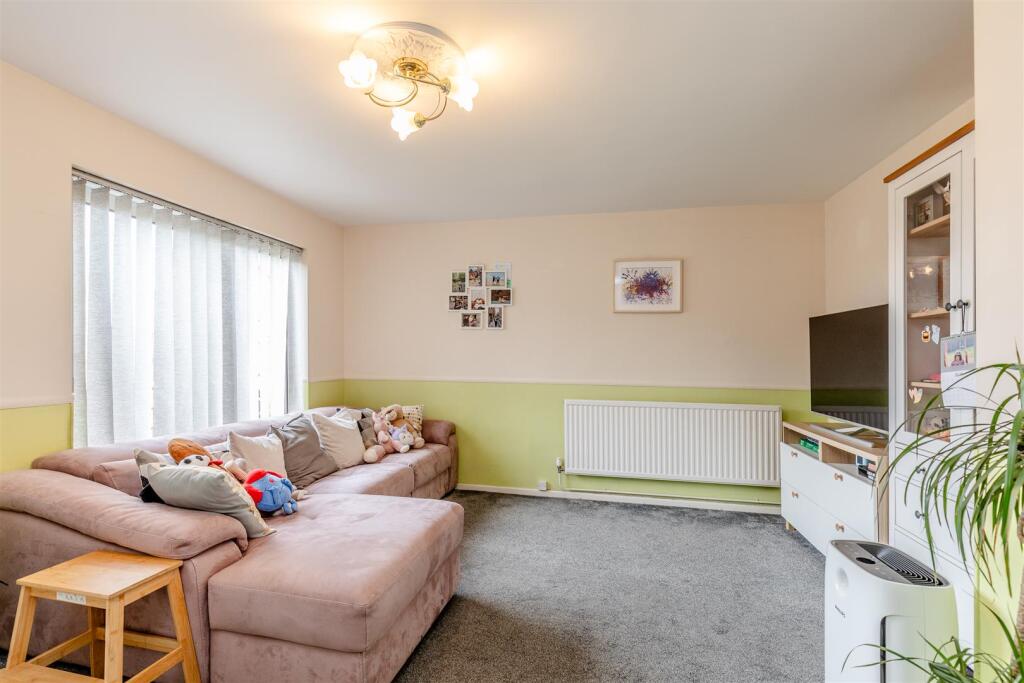 Grasmere Close, Westbury on Trym Living Room 3.jpg