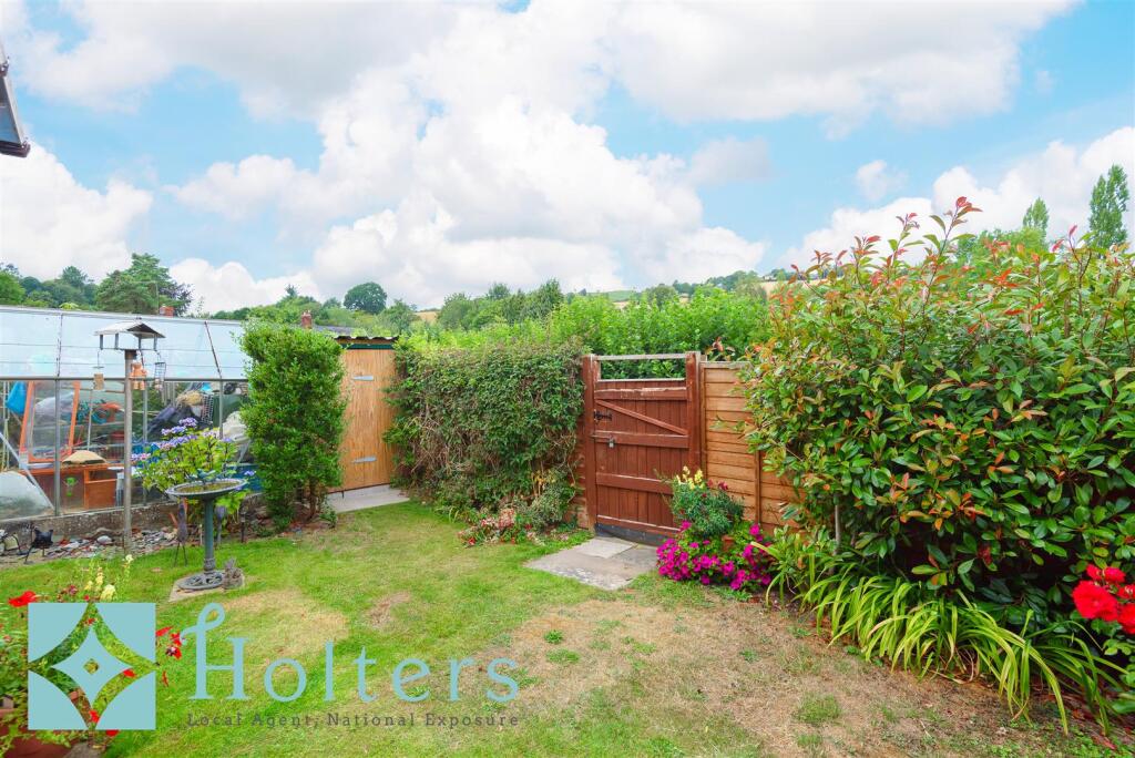 13 Llewellyn Road, Kington-06.jpg