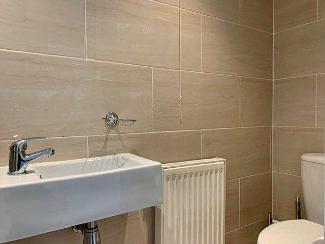 Shower Room W/c