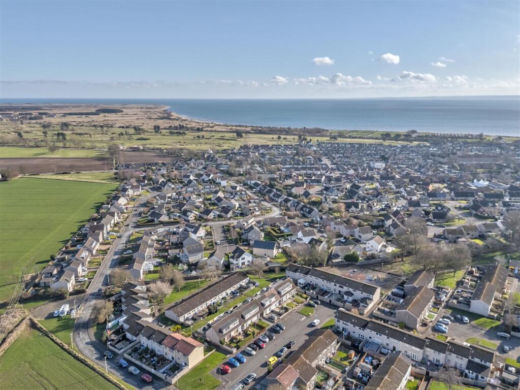 16 Elmgrove Monifieth-4.JPG