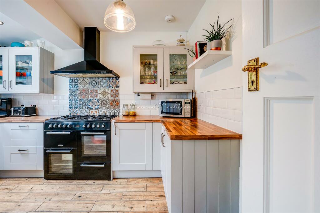 Porthamal Gardens, Rhiwbina, HernCrabtree (3).jpg