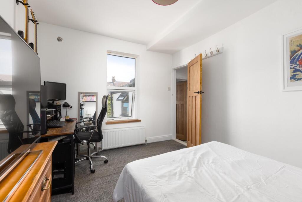 1 Sherbourne St, BS5-10.jpg