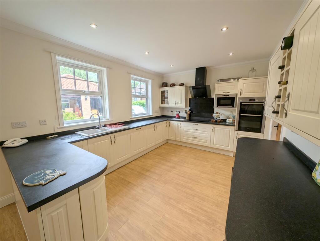 Kitchen diner