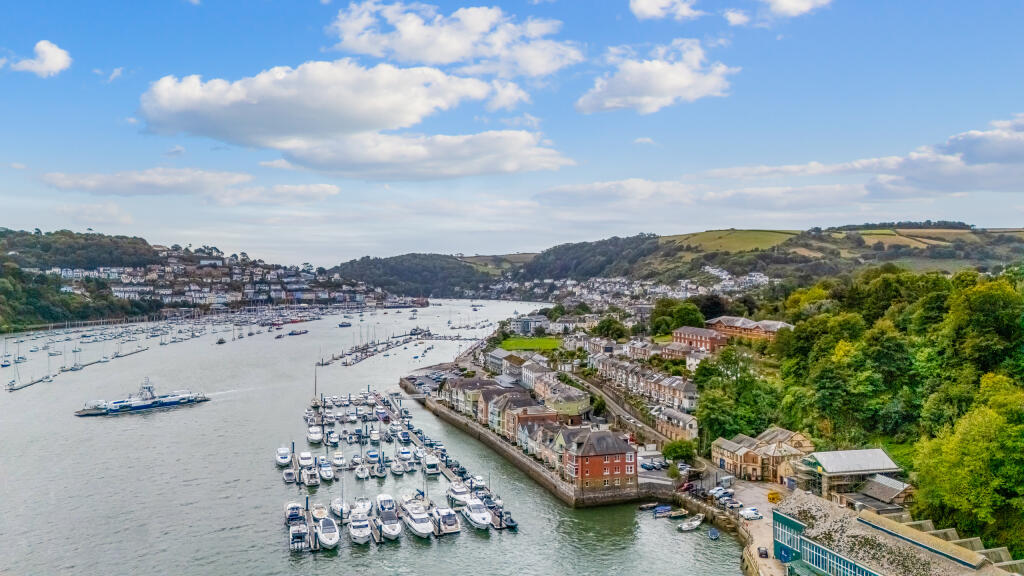 A11 - 14 Dart Marina Sandquay Road Dartmouth - 250