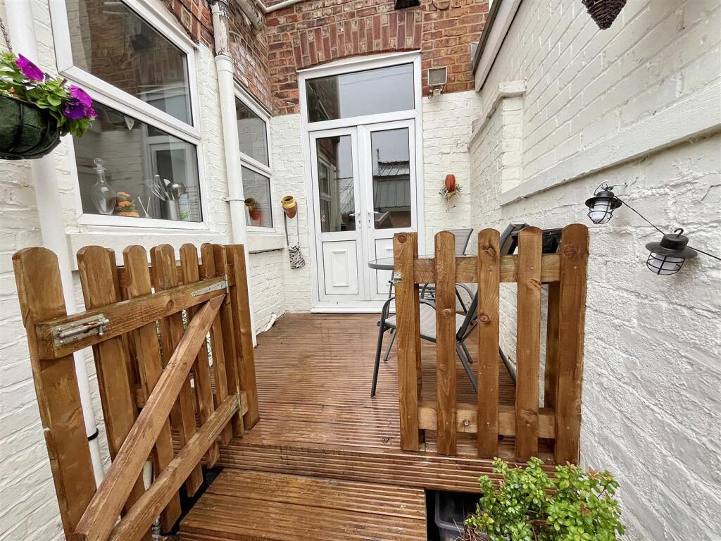 Gardens Aspect 3