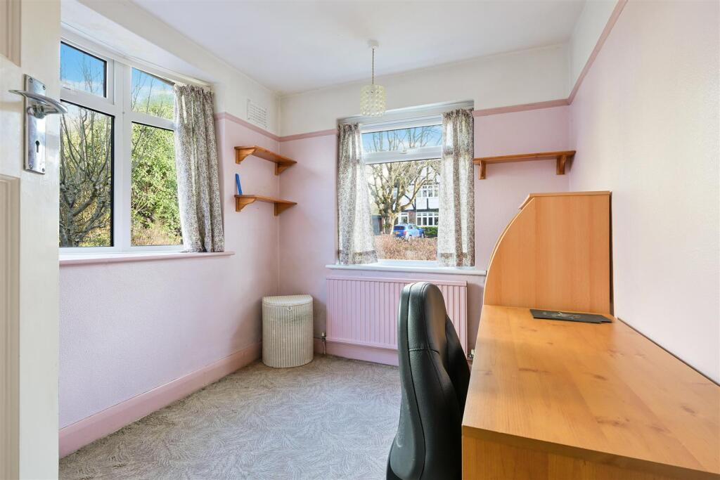 GREENHAYES AVENUE, 7- (4).jpg