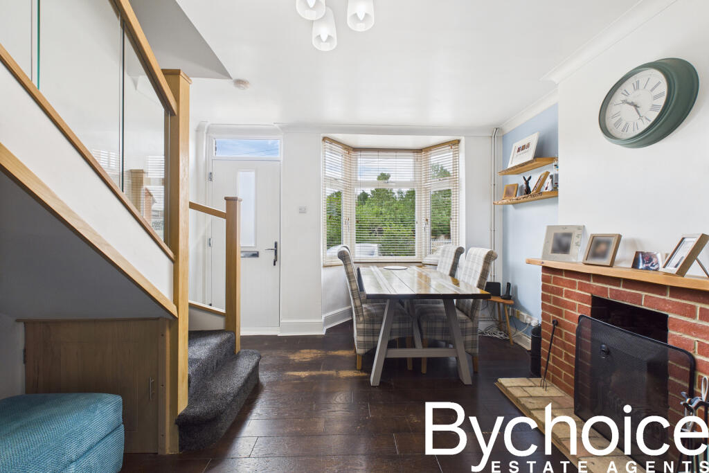 CAM05454G0-PR0022-STILL009