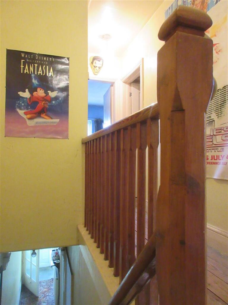 7 Hartshorne Rd Landing 2.JPG