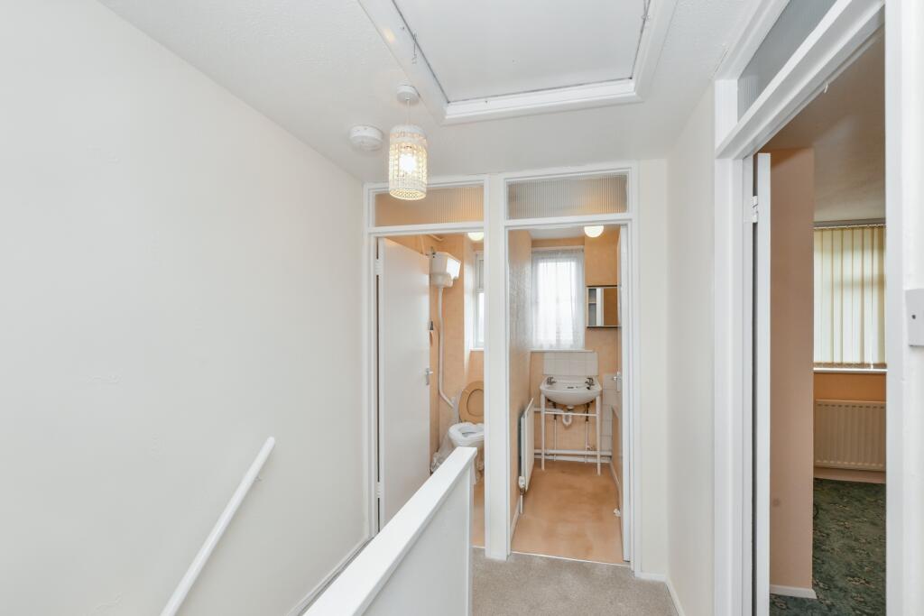 44 Downfield Road, Cheshunt, EN8 8SZ