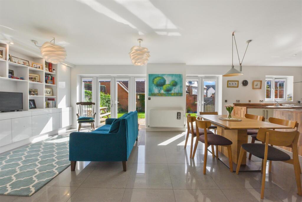 Kitchen/Diner/Family Room