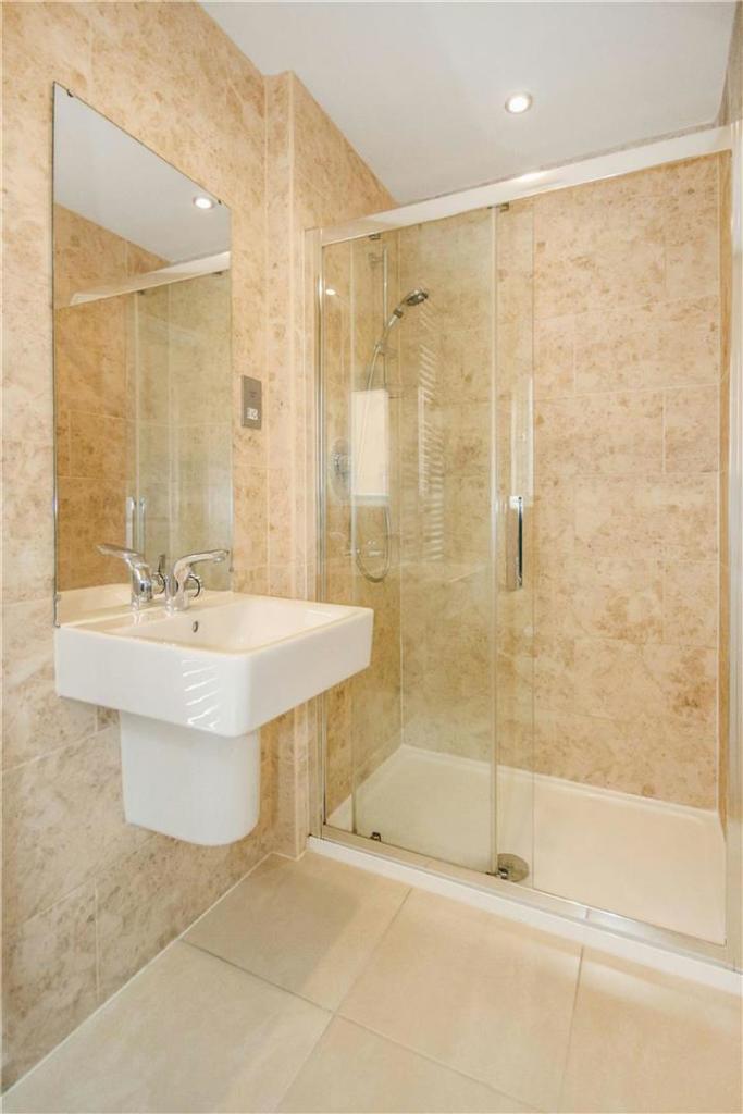 Bedroom 1 En-Suite Aspect 2
