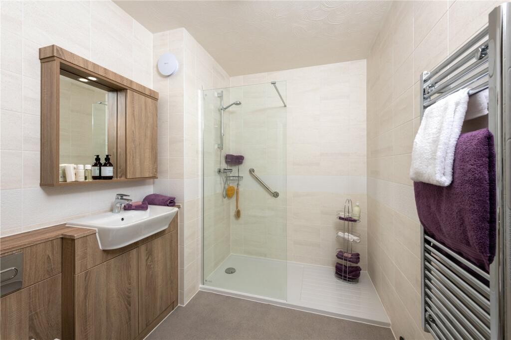 Main Shower Room