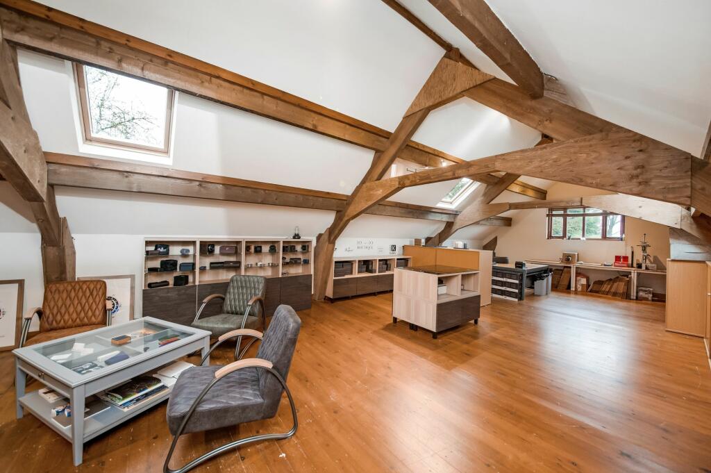 Studio barn