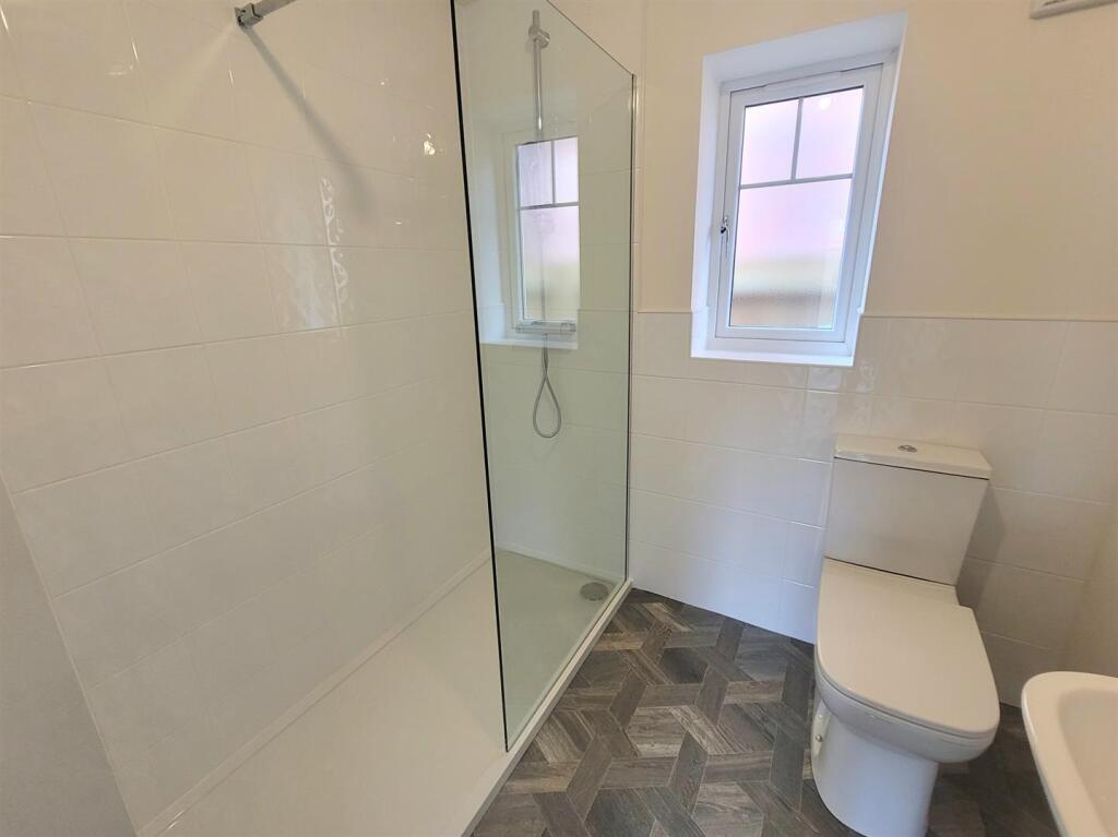 Oak_access shower.jpg