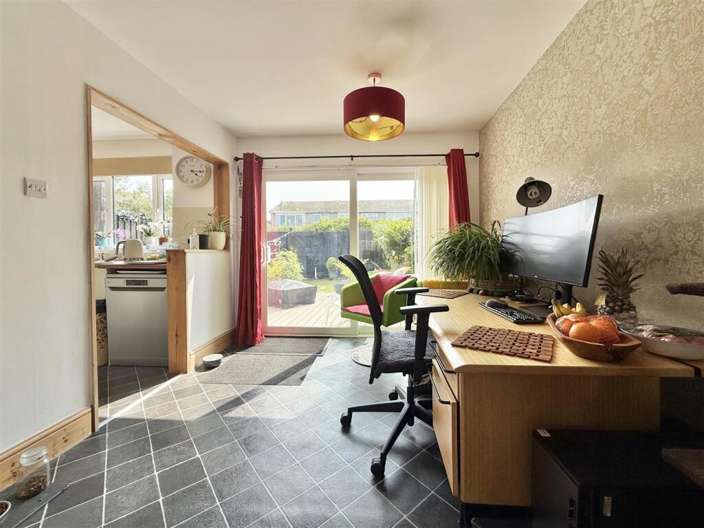 Dining or Study Area.jpeg