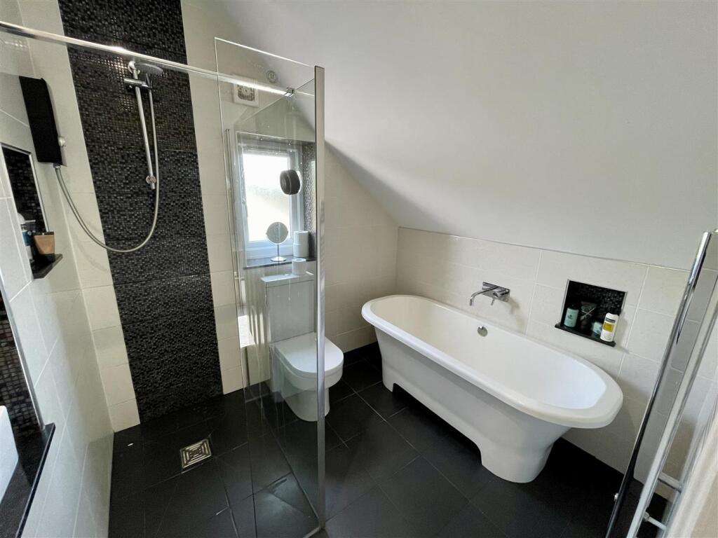 En-Suite Bedroom One