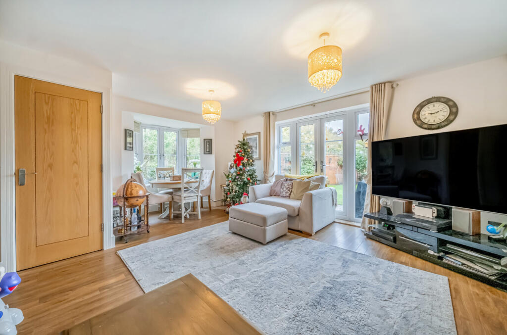 1385135-1-6928209...