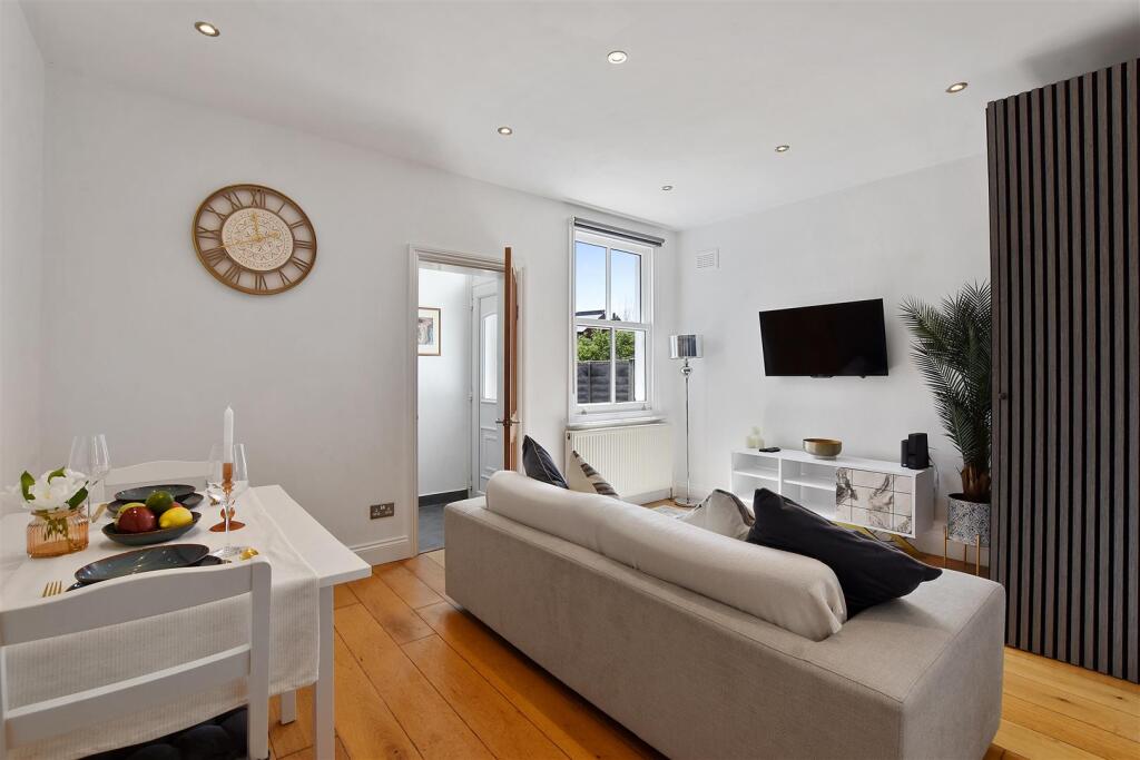 14-1814GCWT - 27 Furness Road - Reception -Origina