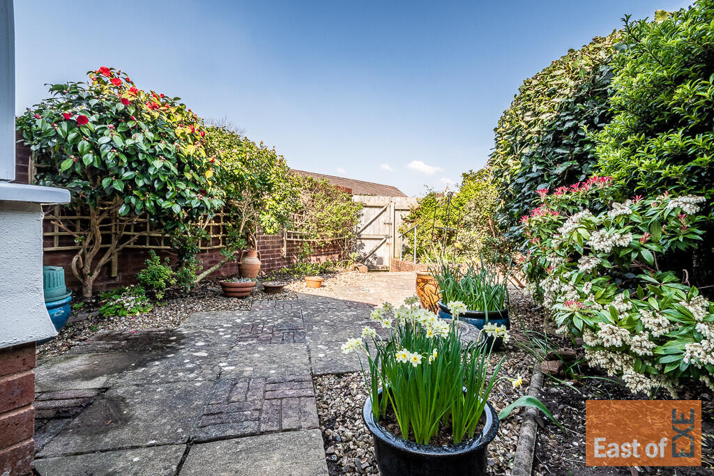 14 Orchard Way - ...