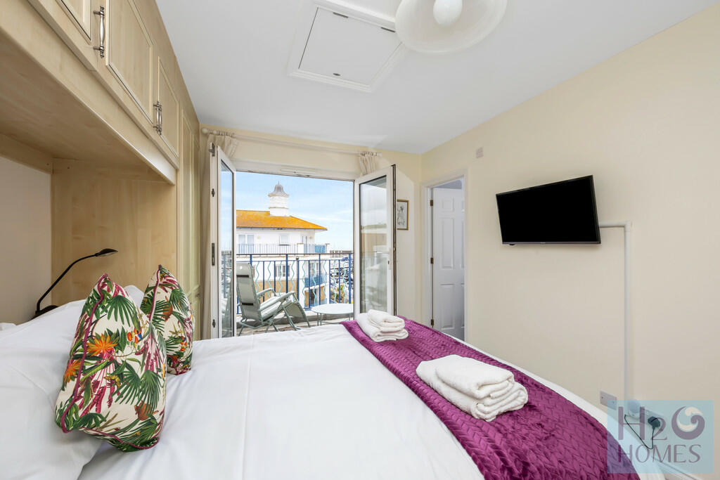 Collingwood Court...