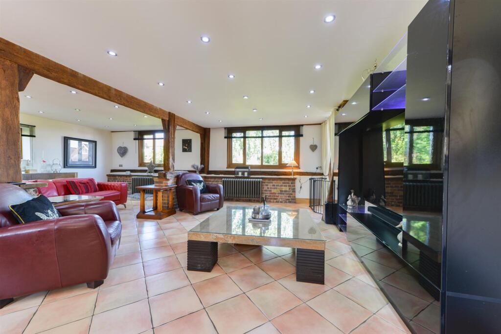 Tithe Barn Detling12.jpg