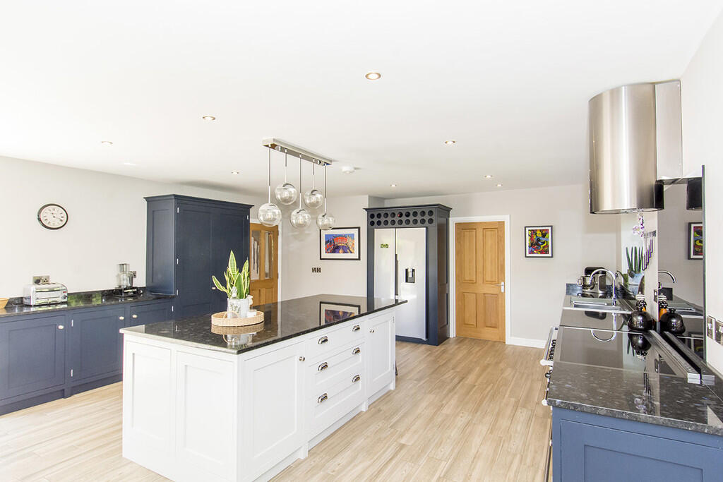 Kitchen/Diner/Liv...