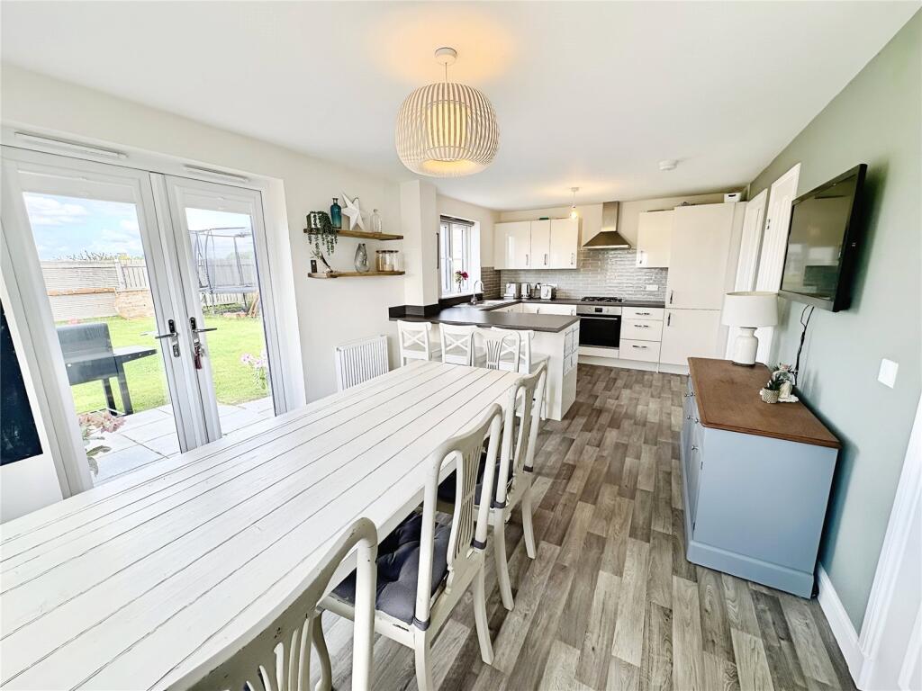 Kitchen/Dining