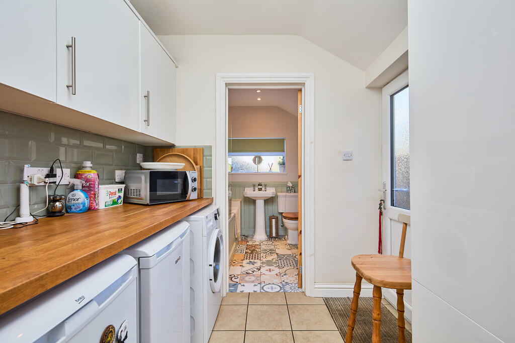 Edward Knight 202...