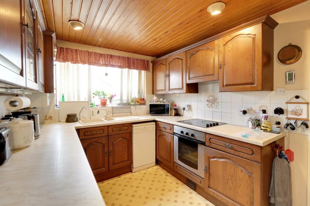 Kitchen II.jpg