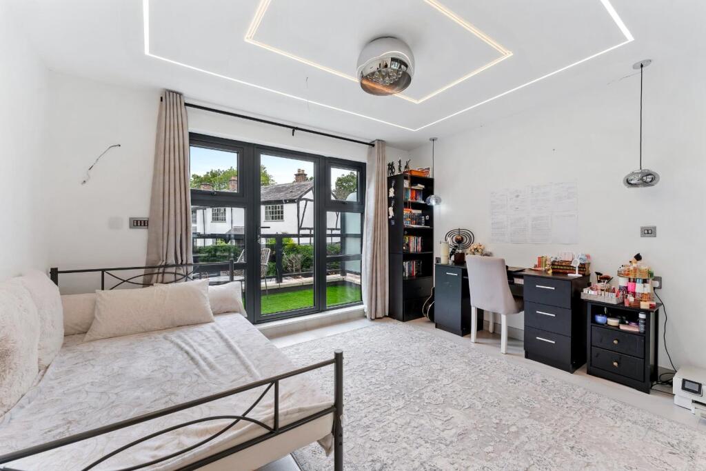 10 LAWTON AVENUE-46.jpg