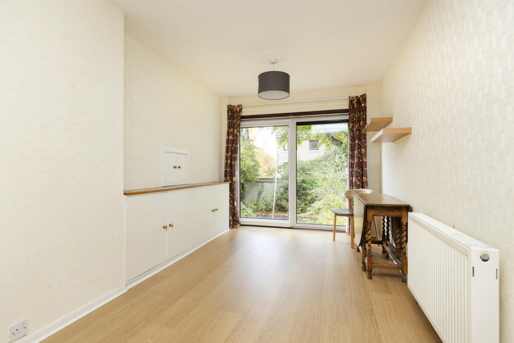 Sitting/Dining Room 