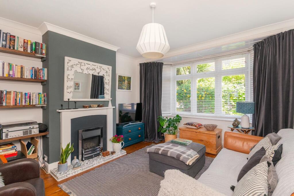 4S4RKE - Living Room C.jpg