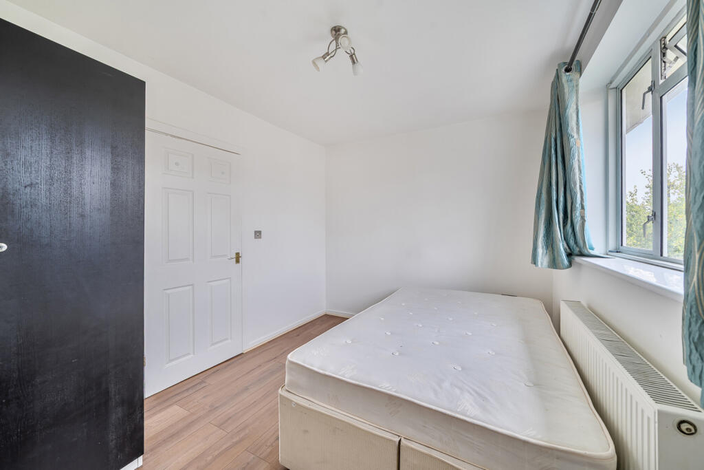 1361529-12-68daac...