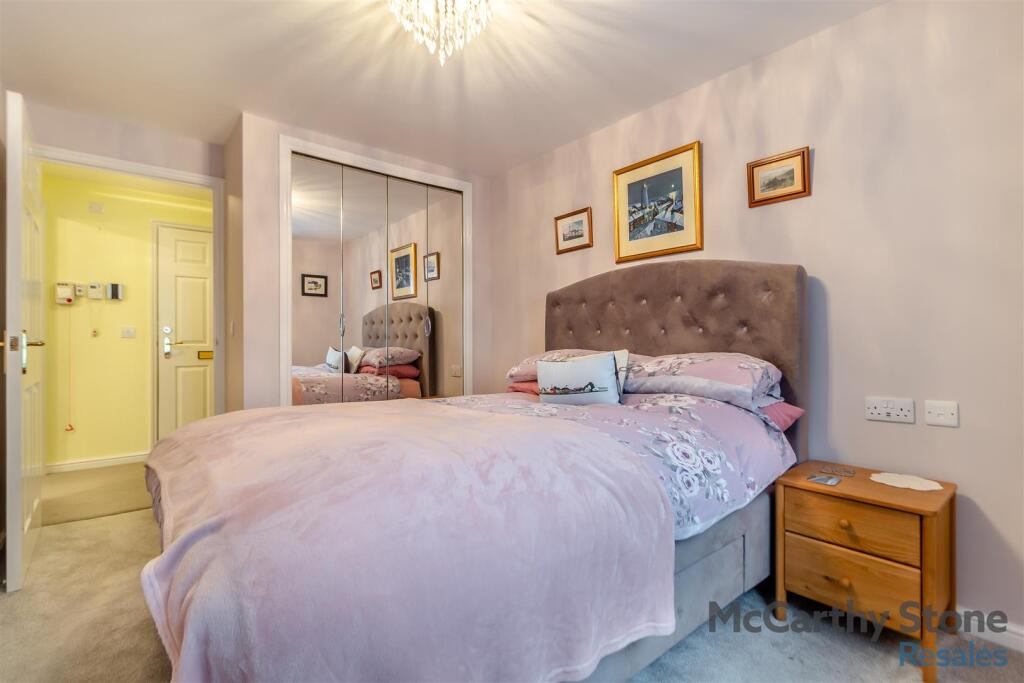 8633491-interior12.jpg
