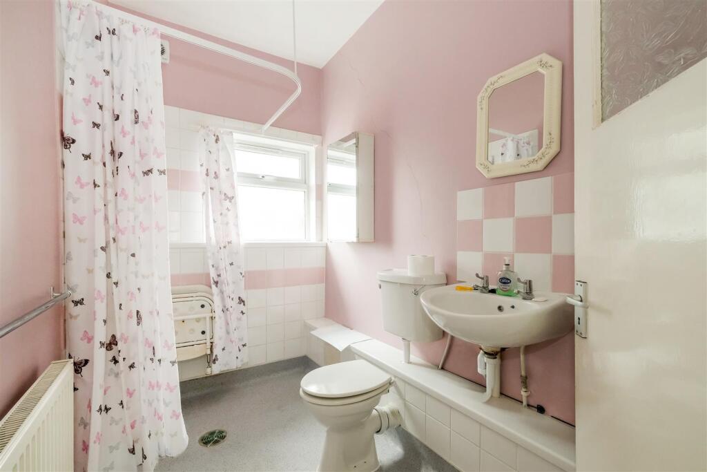 38 Henniker gardens-29.jpg