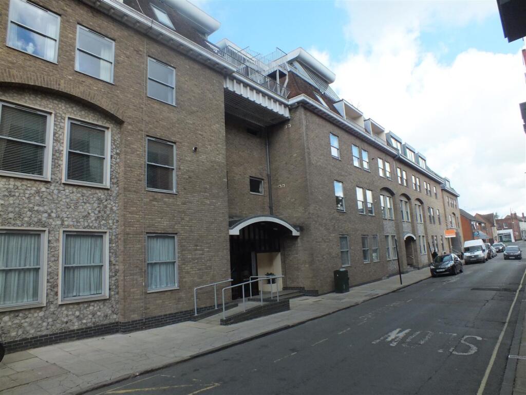 exterior.JPG