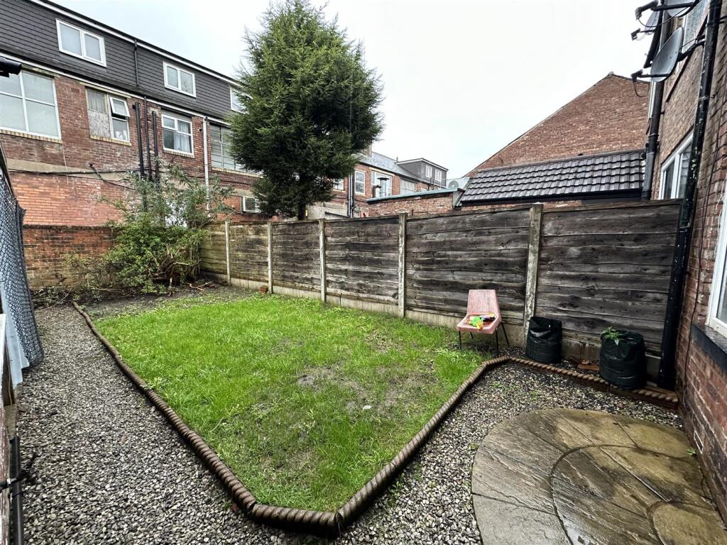 6KR garden.JPG