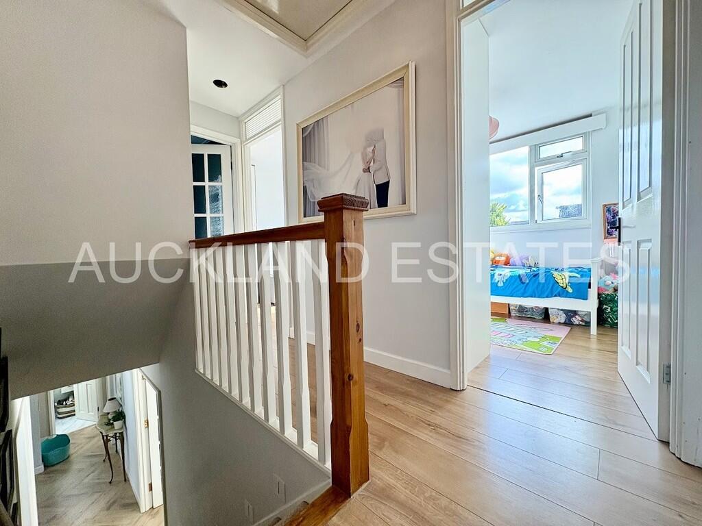 IMG_7125-17577615...