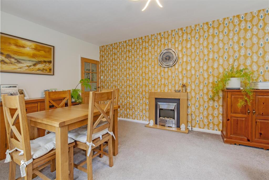 Dining Room-3.jpg
