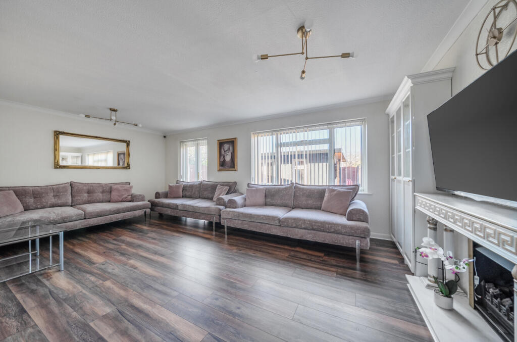 1386539-8-692ed5a...