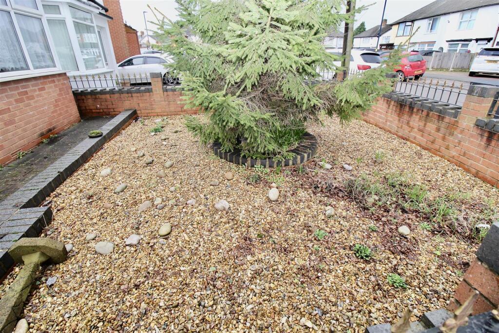 Front Garden/Driveway