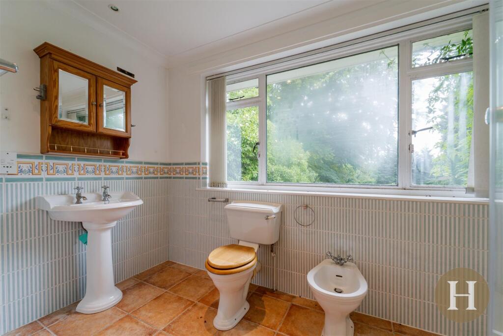 Hadleigh Estate Agents-13.jpg