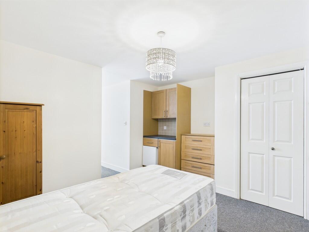 CAM03582G0-PR0096...