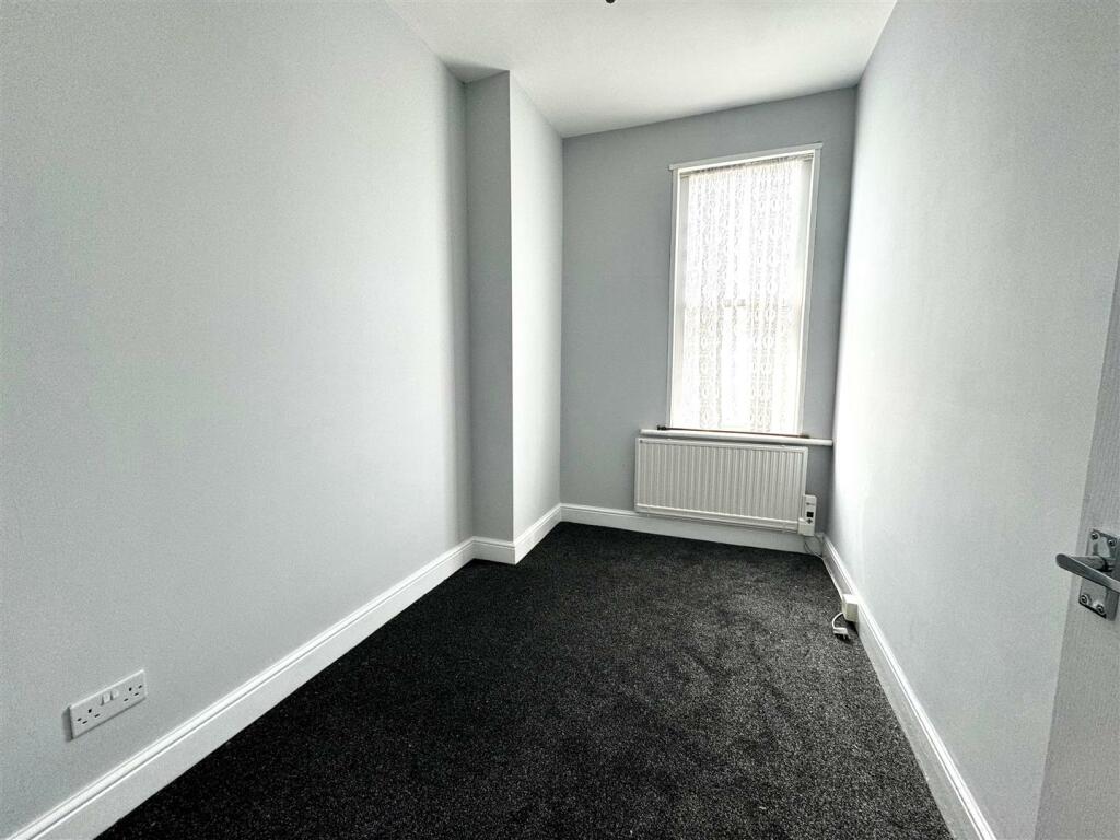 Bedroom 2.jpg
