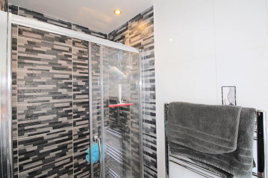 Ensuite shower room