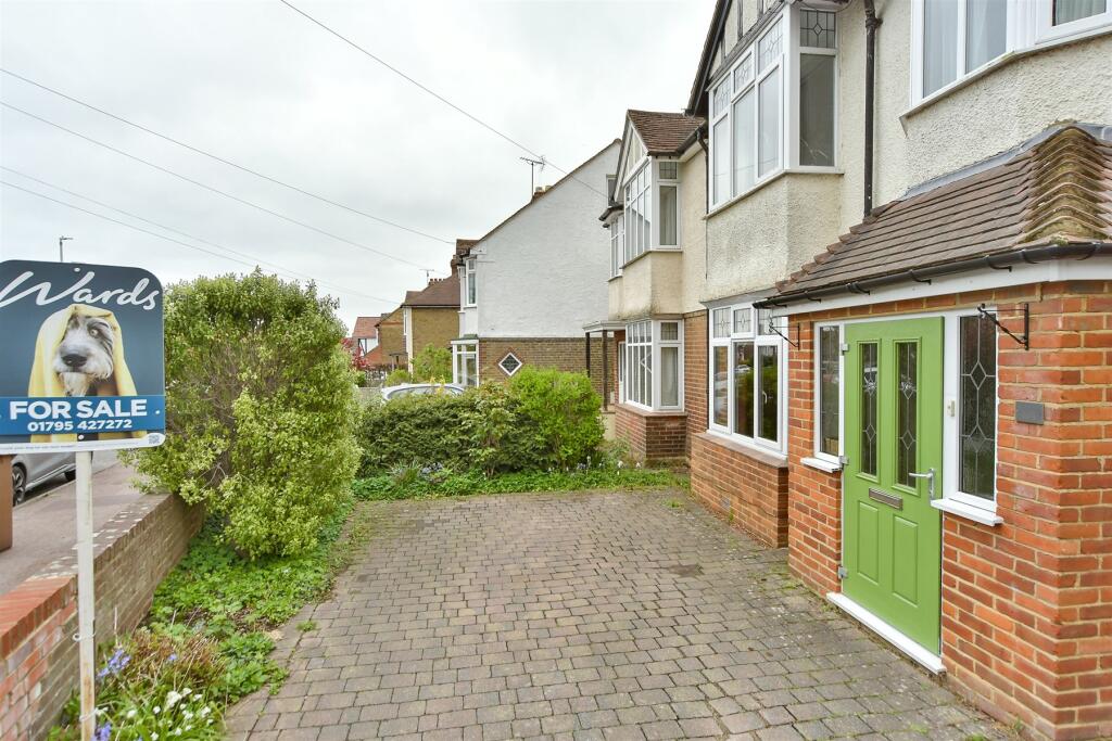 Driveway/Parking