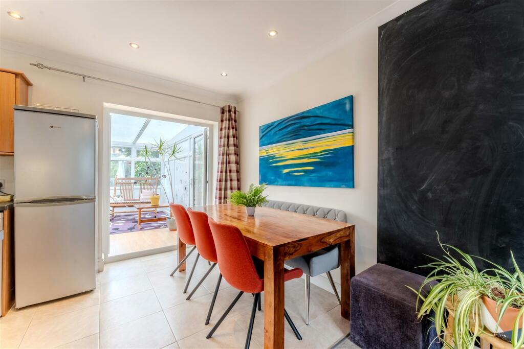 Kitchen/Dining Room