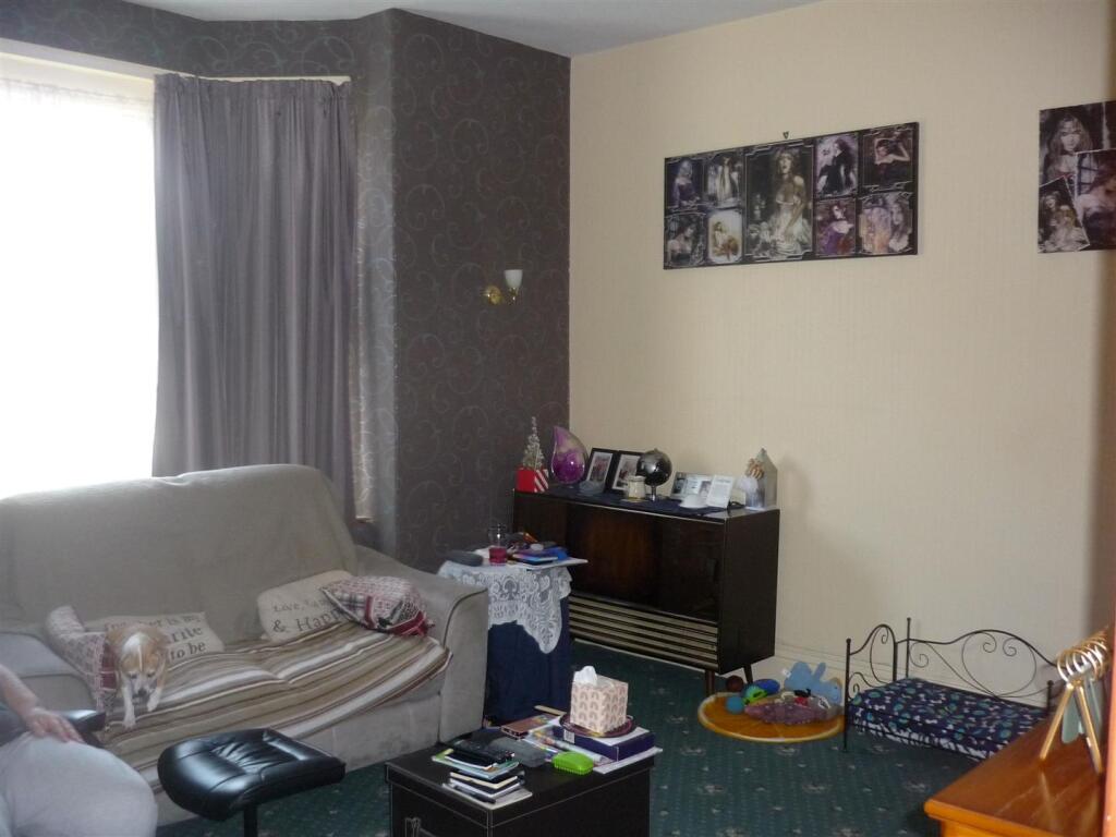 Living Room.JPG